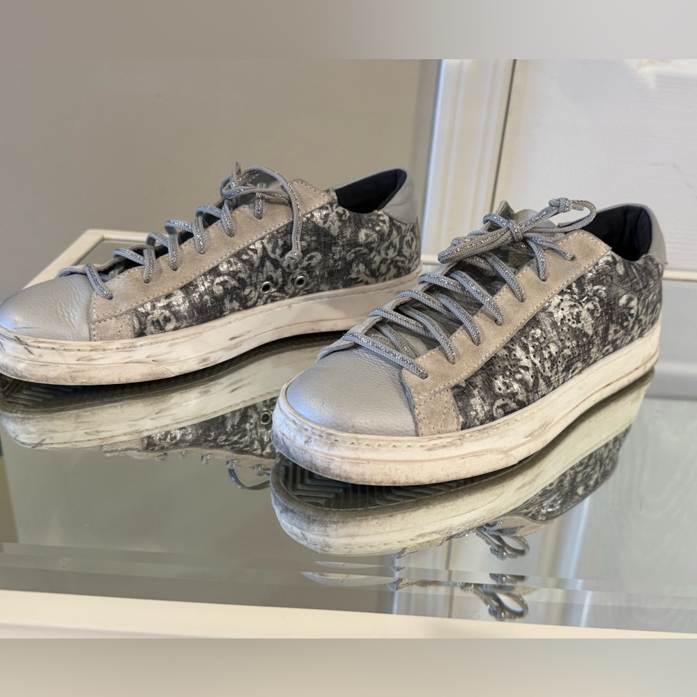 P 448 women’s size 38